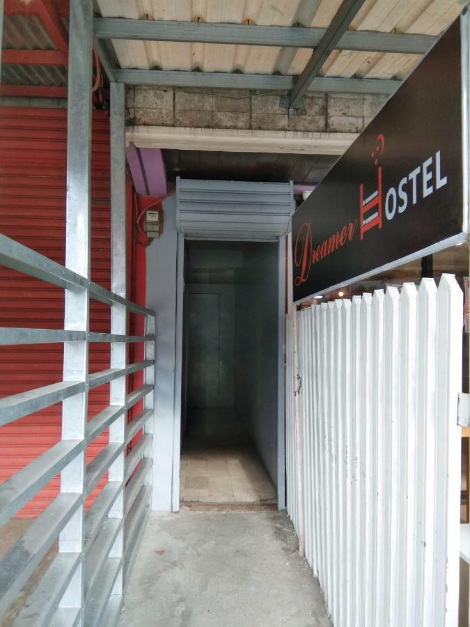 Dreamer Hostel Tacloban Exterior photo